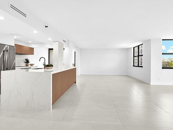 3rd image of 2001 N Ocean Boulevard #502