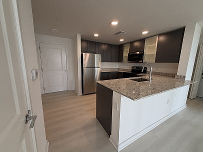 3rd image of 5587 Millenia Blvd #121