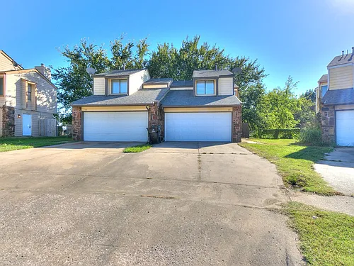 1113 W Fulton St Photo 1