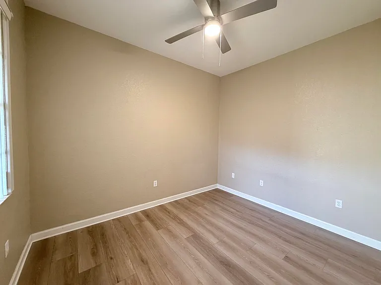 7911 NW 128th Ln #11-C — Photo 37