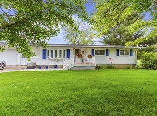 101 Walnut St, Van Horne, IA 52346