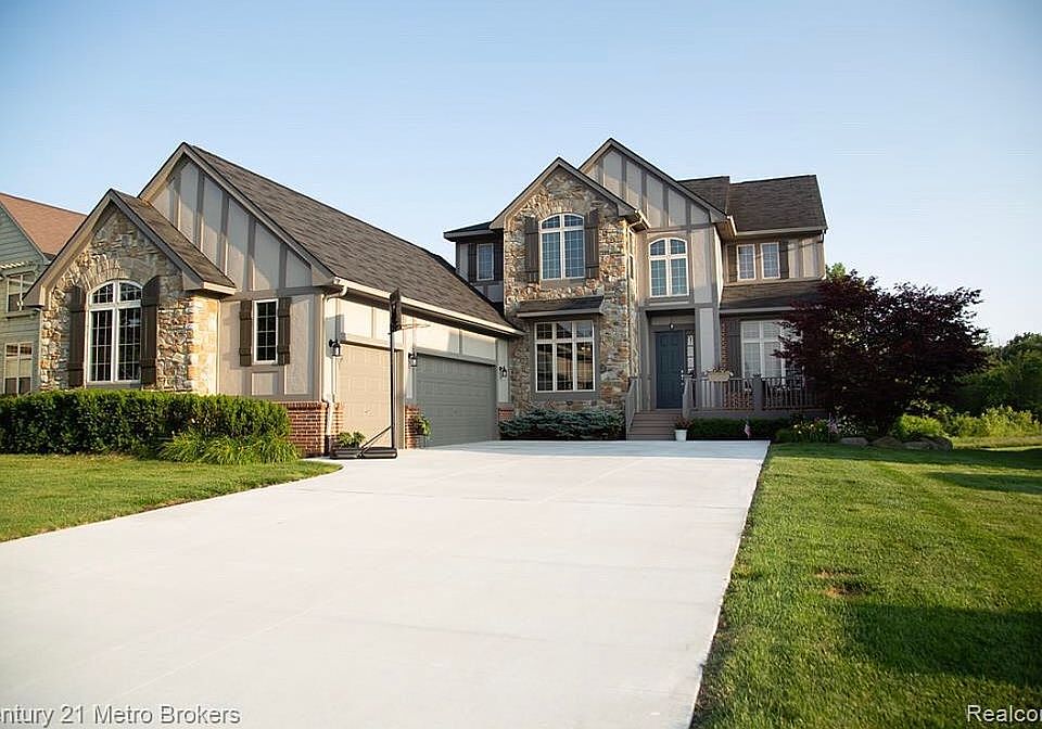 1st image of 2324 Willow Ln