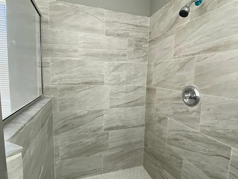 606 Bluebill Ct — Photo 2