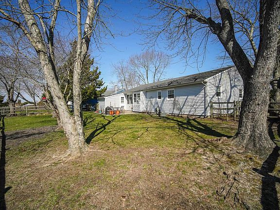 3rd image of 56 Gulph Mill Rd