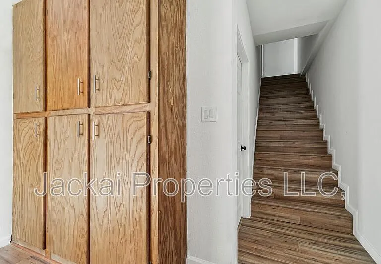 2038 Avon Dr — Photo 13