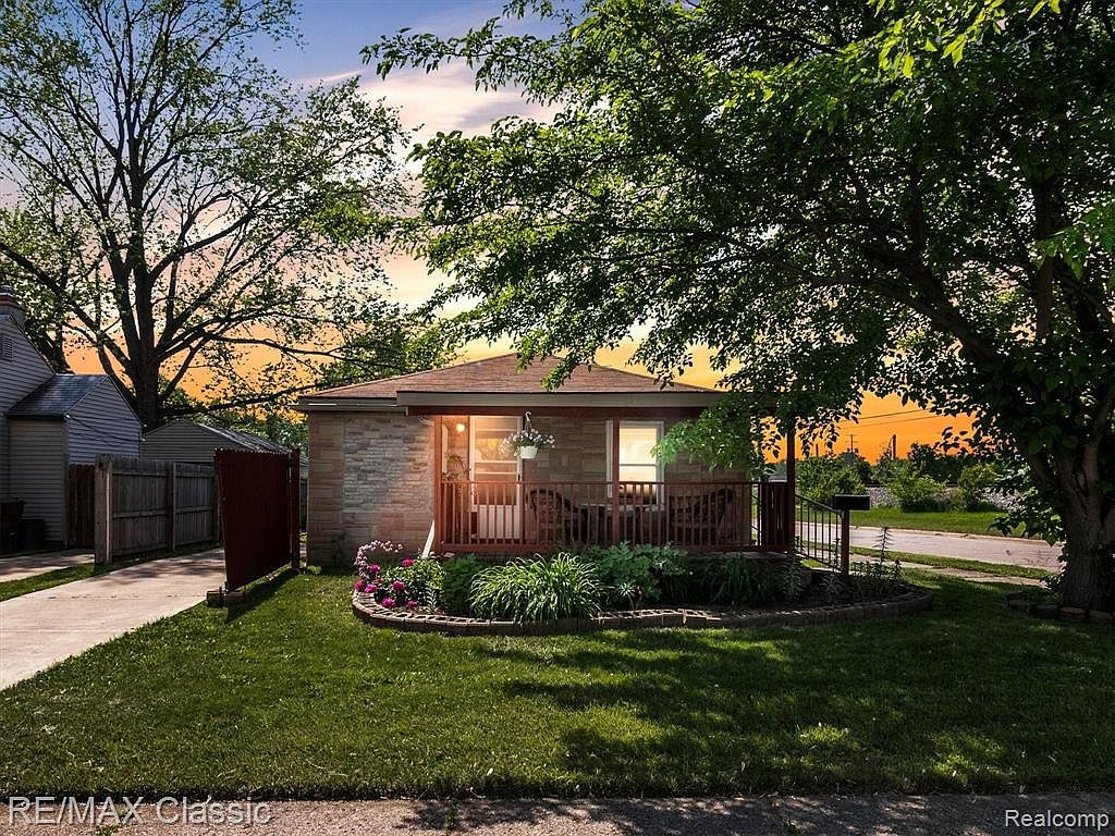 3512 Barry St, Wayne, MI 48184 Zillow