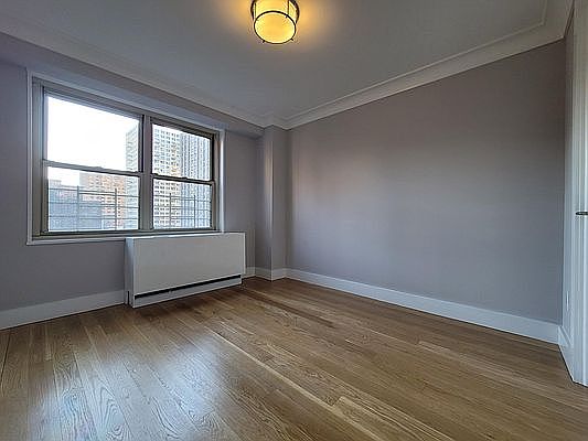 5th image of 50 W 93rd St APT 7c