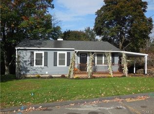 17 Beverly Dr, Ansonia, CT 06401