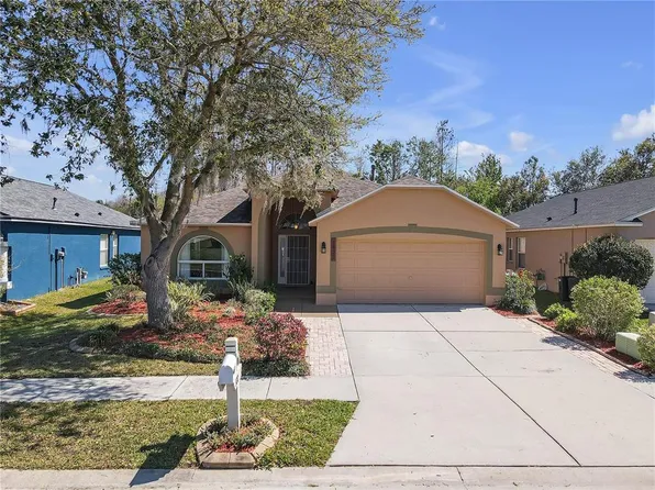 1422 Appleton Pl, Zephyrhills, FL 33543