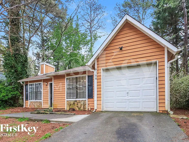 6168 Creekford Dr — Photo 2