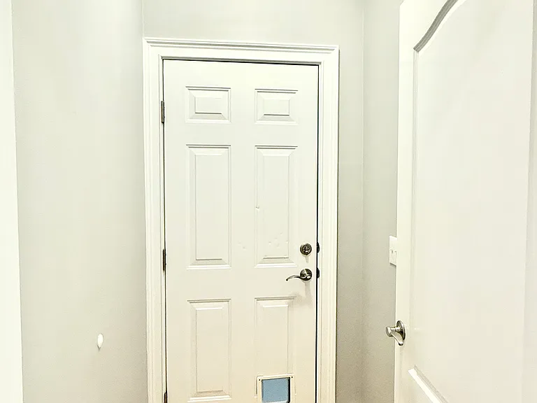 2041 English Ln — Photo 14