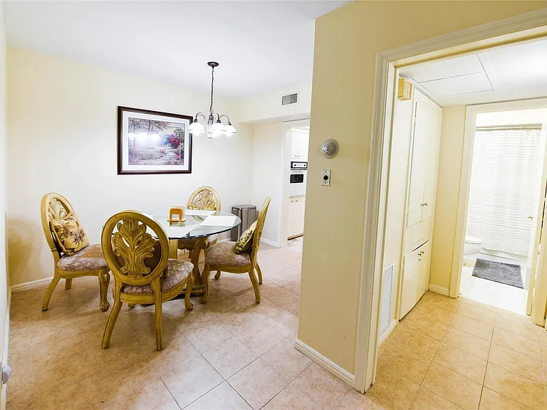 2601 Bellefontaine St #C111 — Photo 5