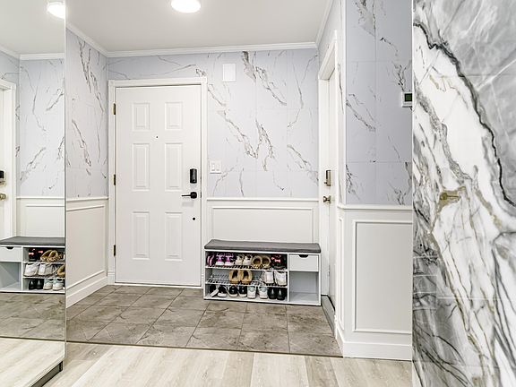 3rd image of 1386 Lincoln Dr #164