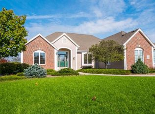 N54W17806 Walnut Way Dr, Menomonee Falls, WI 53051