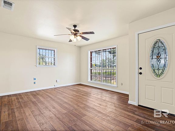 3rd image of 400 W 9th Ave