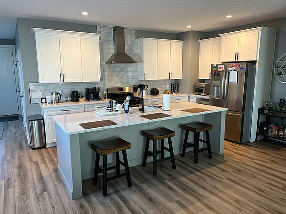 4th image of 2040 Yandes St