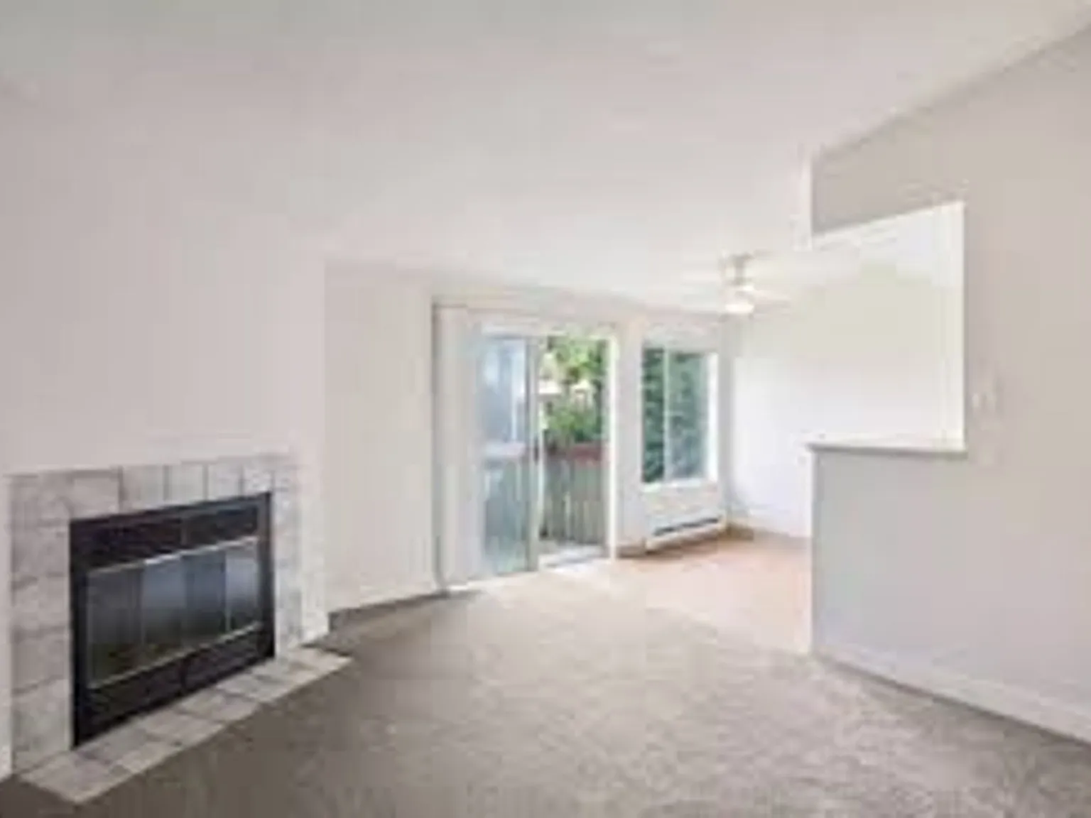 Hillview Apartments — Photo 1