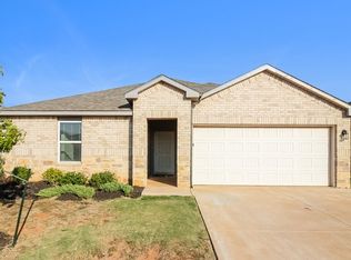 4020 Canyon Ridge Ln, Mustang, OK 73064