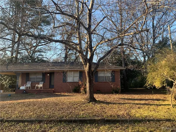 3300 28th Ct, Northport, AL 35476