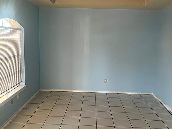 4th image of 506 Lilly Dr