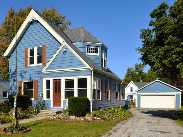 208 Murphy Ave, Grand River, OH 44045