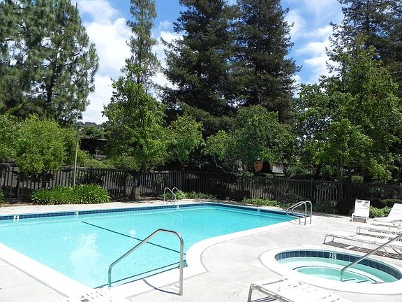 3rd image of 16928 Sorrel Way