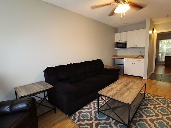 2nd image of 1332 Bradley Dr #88df96862