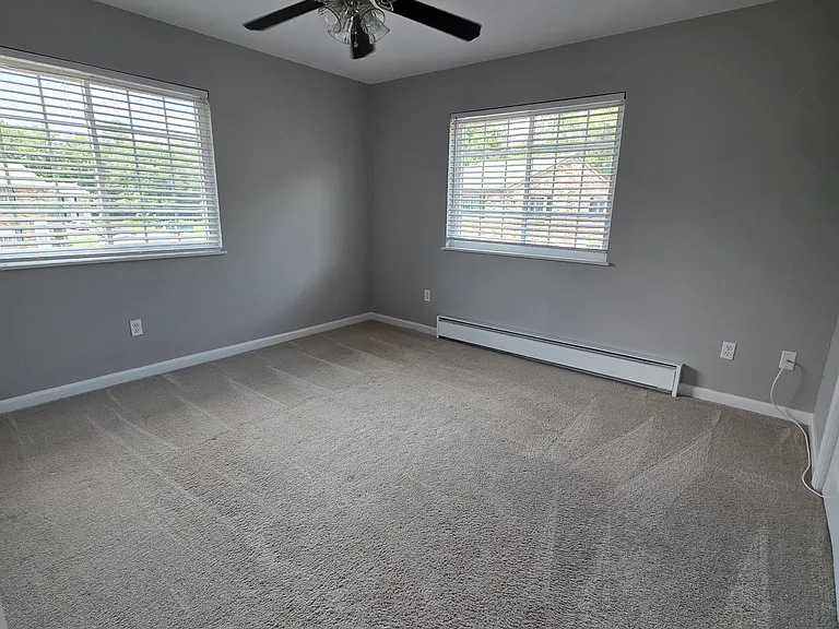 24 Sharon Rd #11 — Photo 2