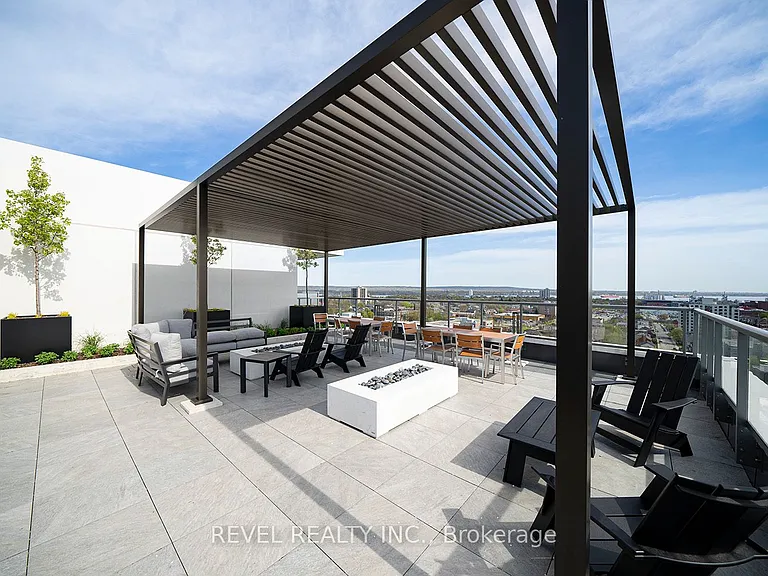 212 King William St #823 — Photo 18