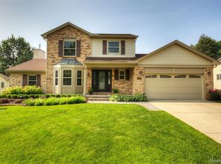 24607 Simmons Dr, Novi, MI 48374