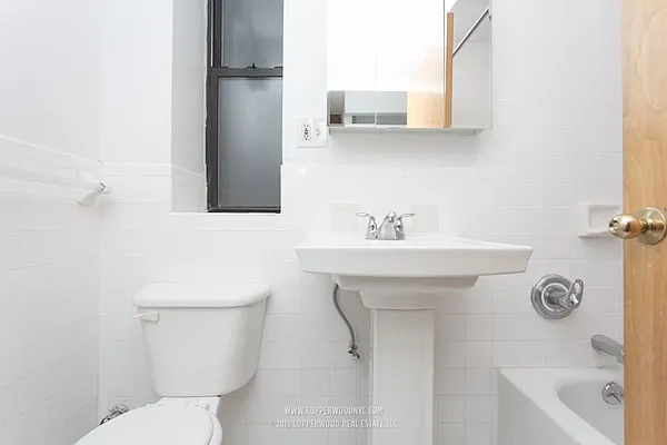 Rented by Copperwood Real Estate | media 19