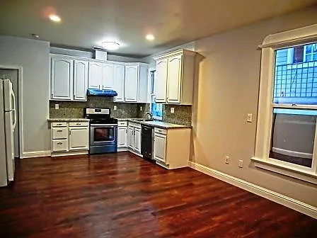 245 N 6th St #B — Photo 5