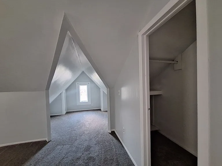11243 Roxbury St — Photo 22