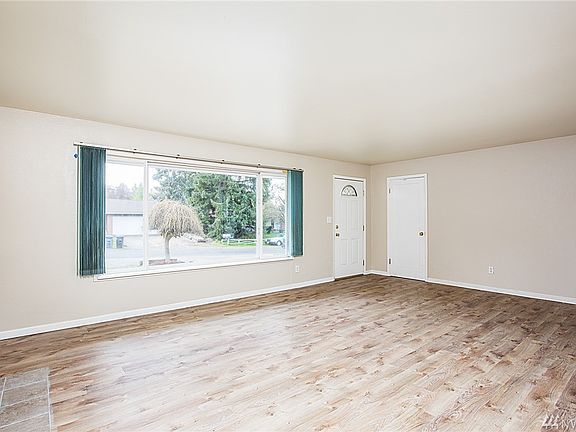 4th image of 7815 28th St W
