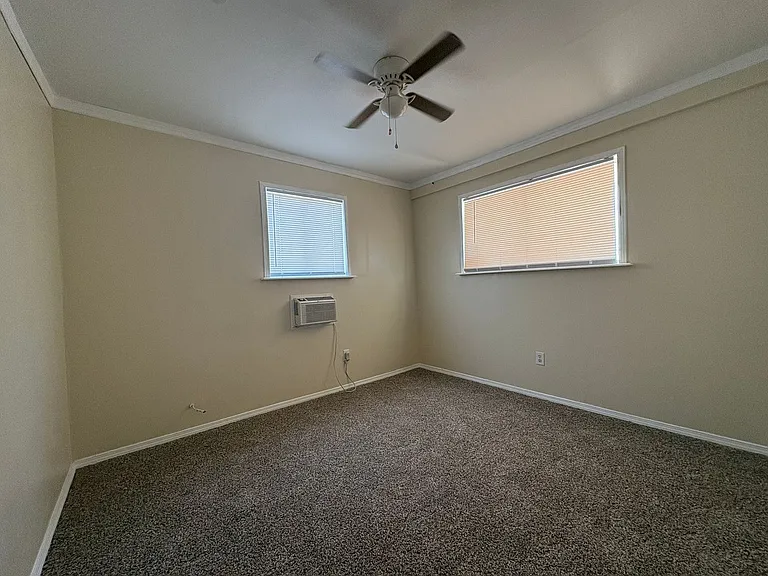 10309 Shoshone St — Photo 6