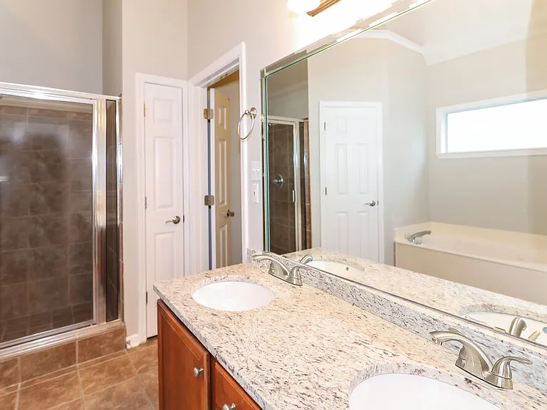 9921 Greenalder Cv N — Photo 10
