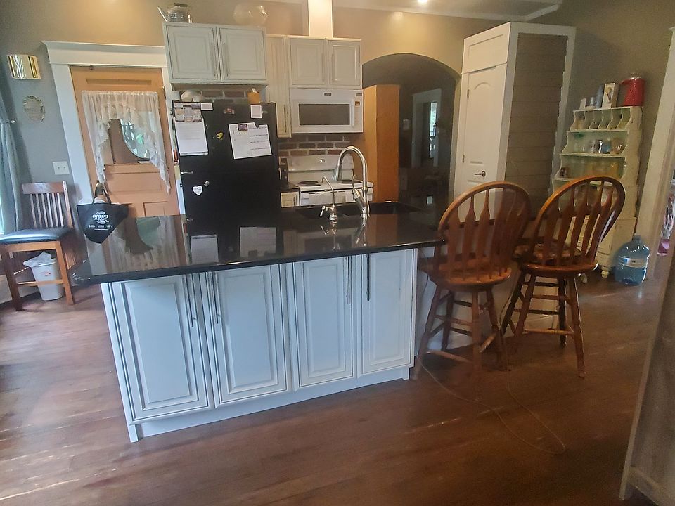 2nd image of 710 N St