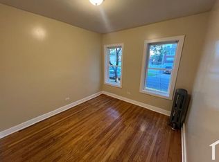 655 E 82nd St #3, Chicago, IL 60619