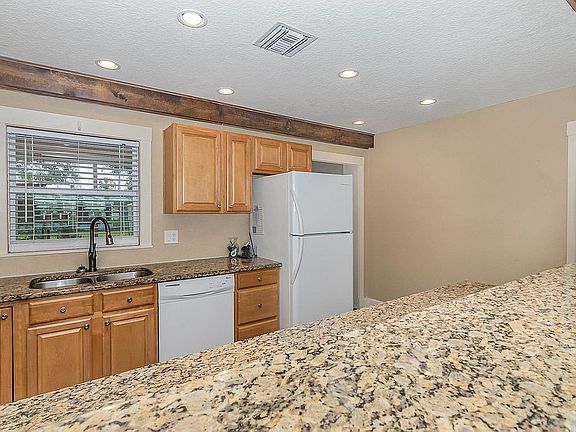 2nd image of 2423 Boyd Ave