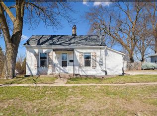 907 E Monroe St, Mount Pleasant, IA 52641