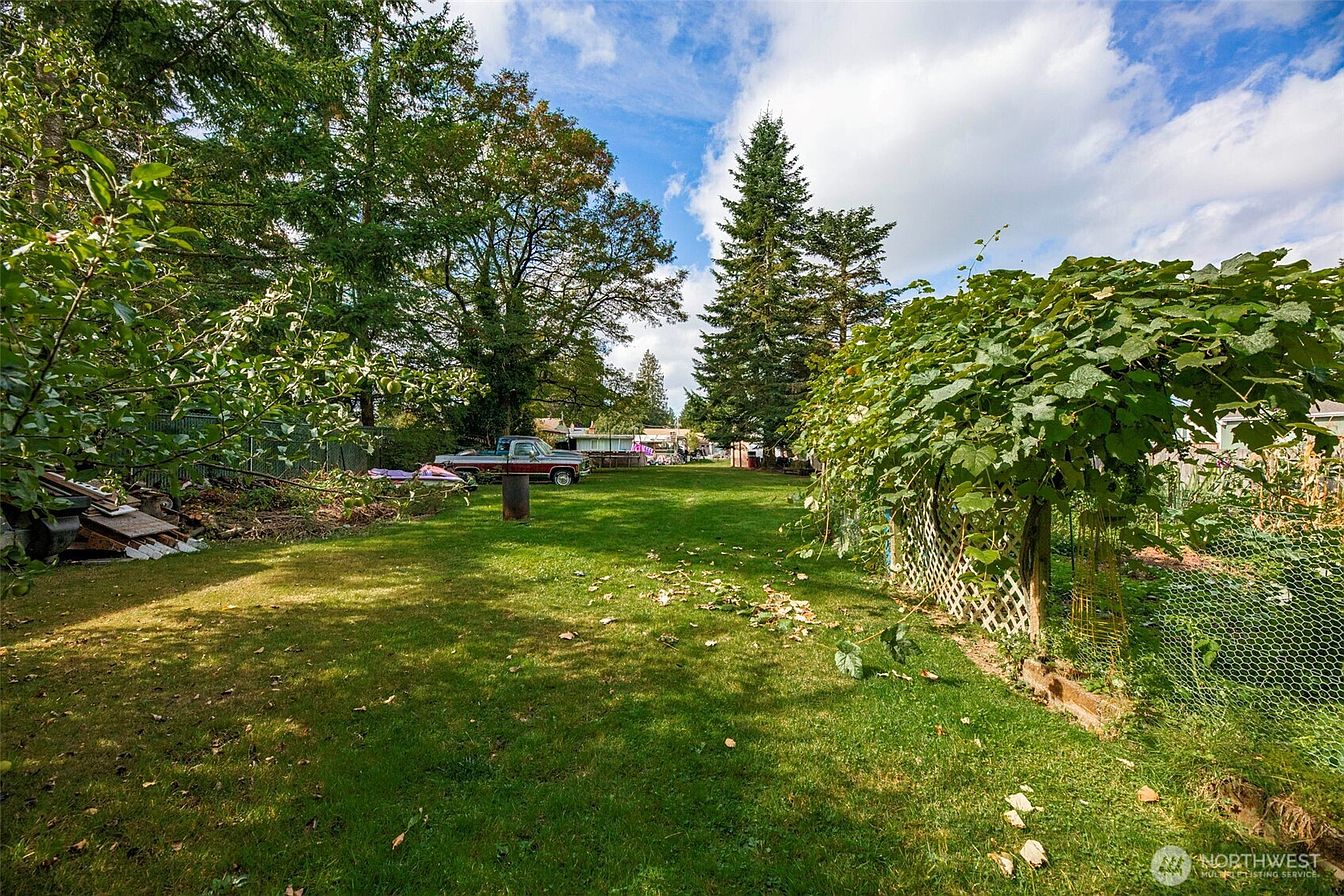 carousel photo #11 (MLS)