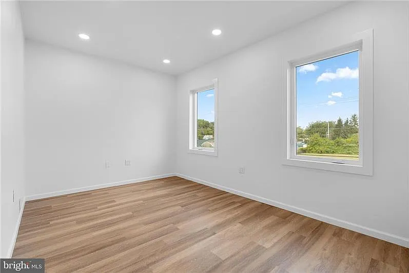 Studio, 1000 sqft, $2,600 — Photo 3