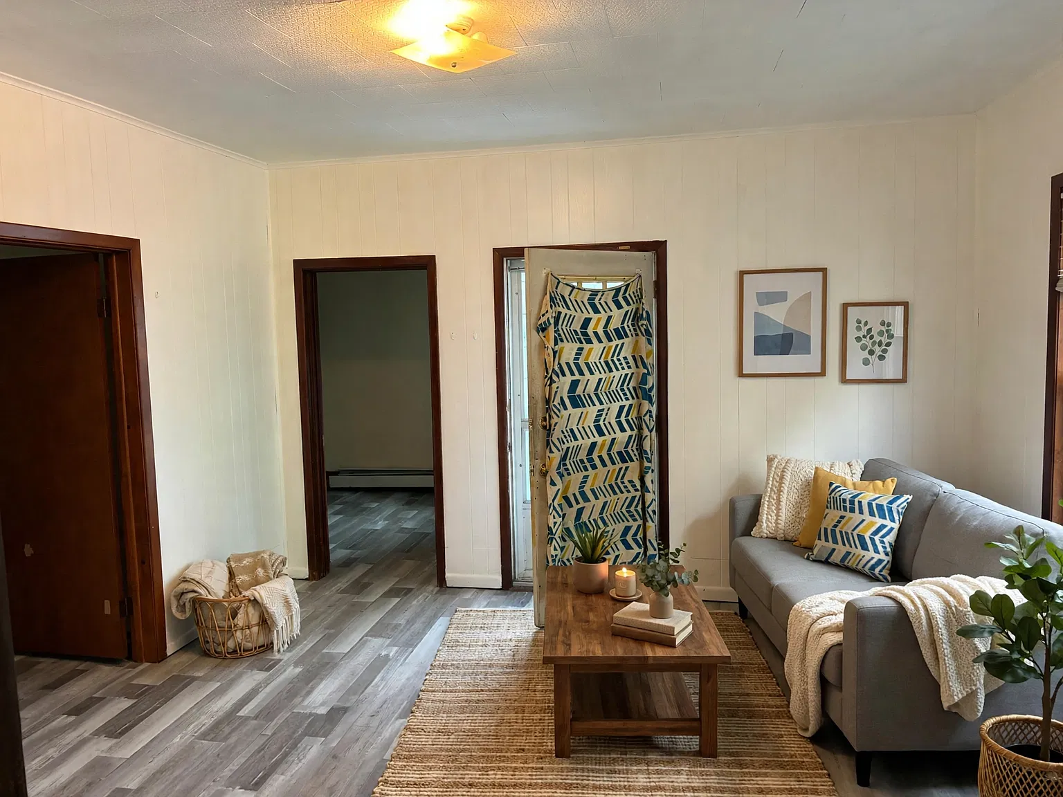2 bed, 900 sqft, $1,200 — Photo 2