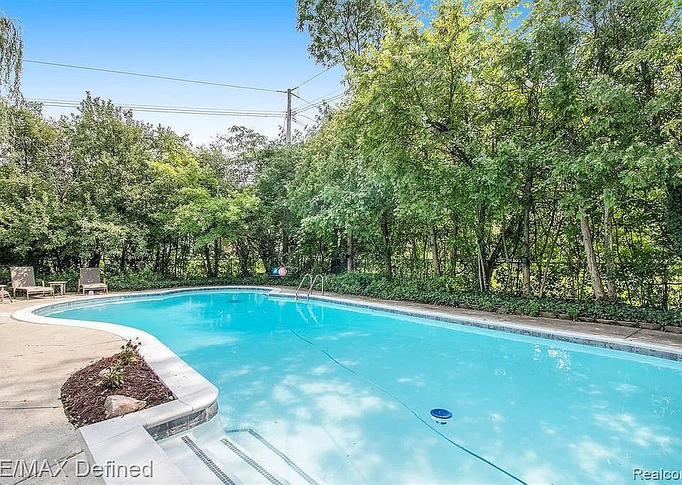 4302 Stonehenge Ct, photo 4