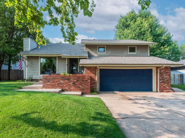 220 Frontier Dr, Mulvane, KS 67110