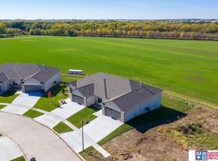 10233 S 26th St, Roca, NE 68430