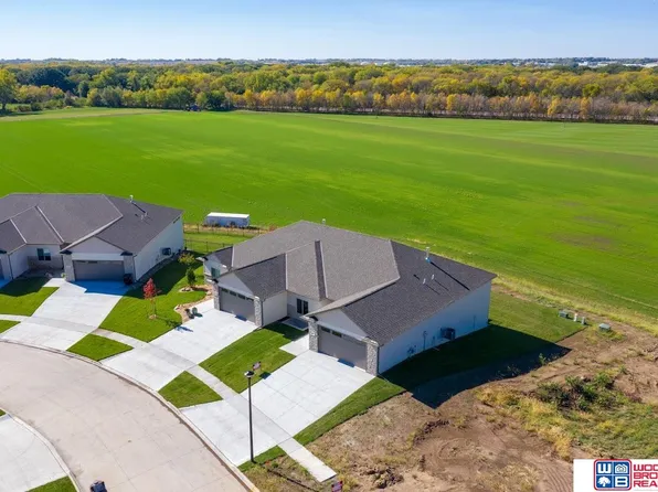 10233 S 26th St, Roca, NE 68430