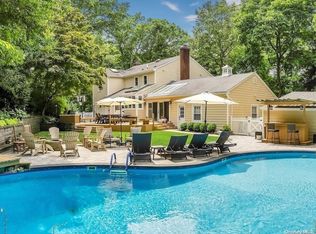 36 Pine Rd, Syosset, NY 11791