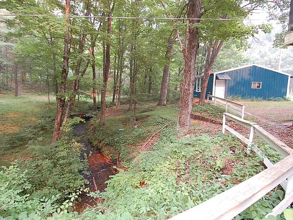 2nd image of 930 Seaton Creek Rd