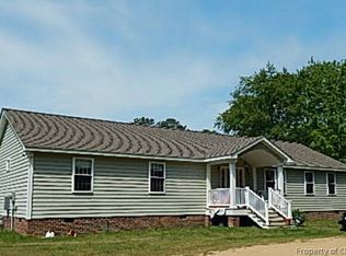 40 Queens Creek Rd, Hallieford, VA 23068